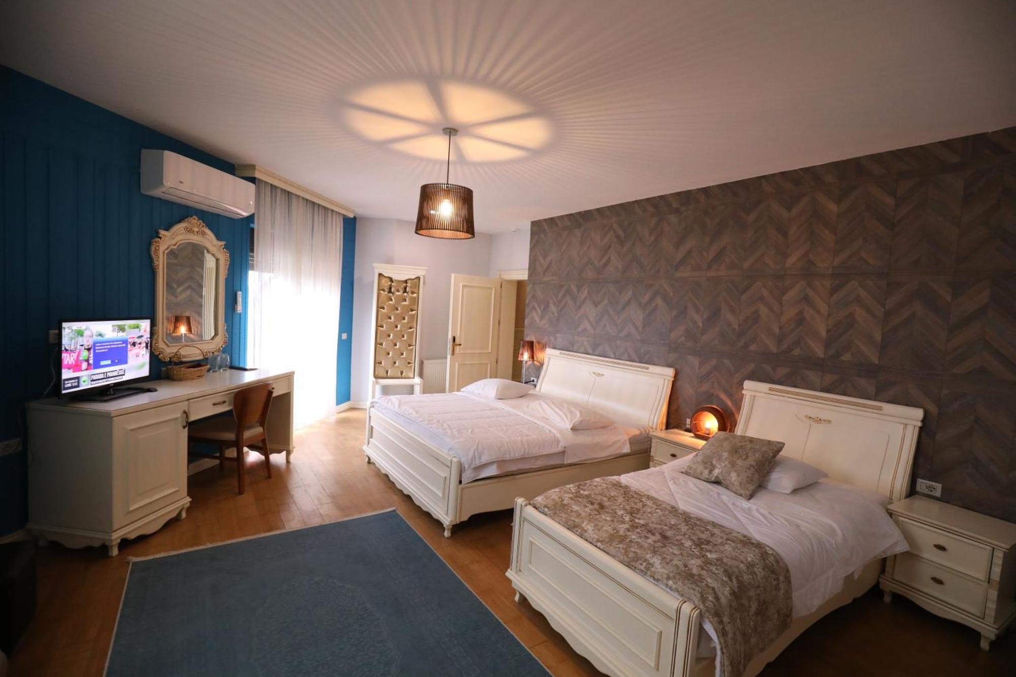 Hotel 1 Maji Pogradec Luaran gambar