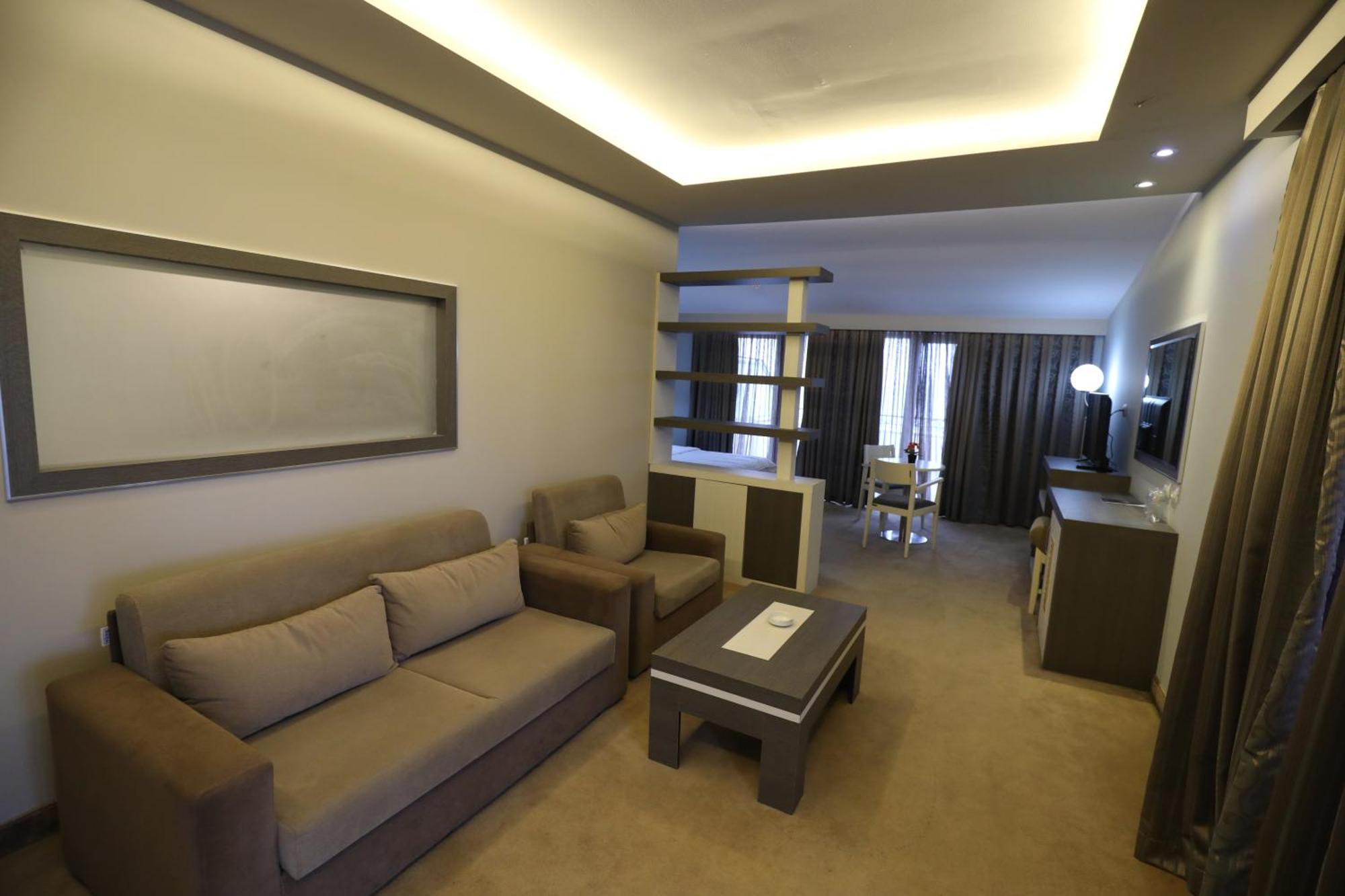 Hotel 1 Maji Pogradec Luaran gambar