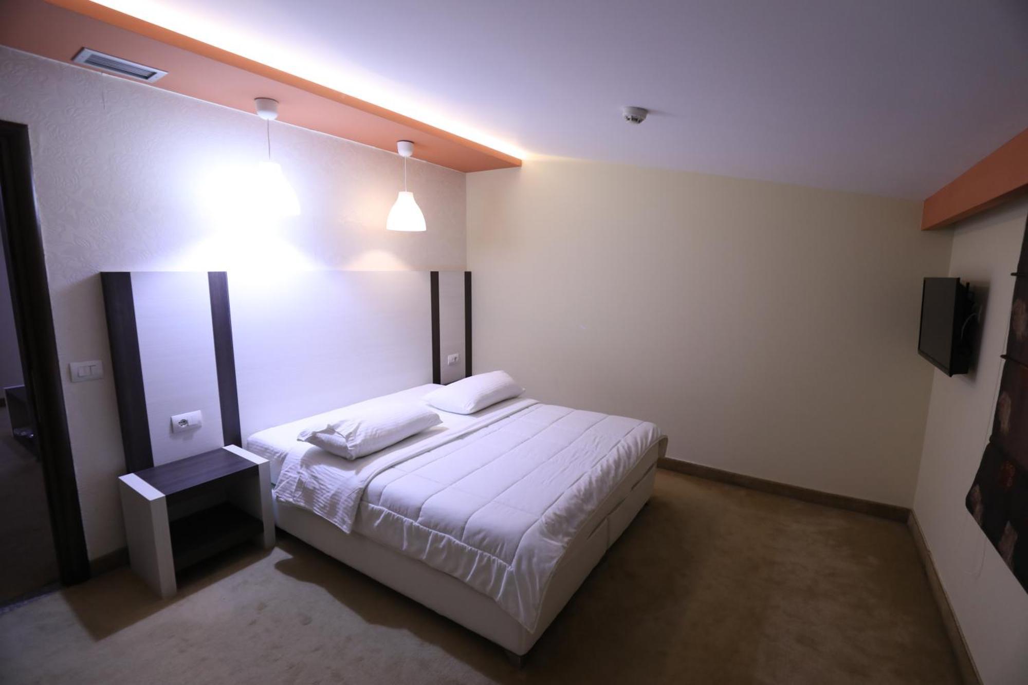 Hotel 1 Maji Pogradec Luaran gambar